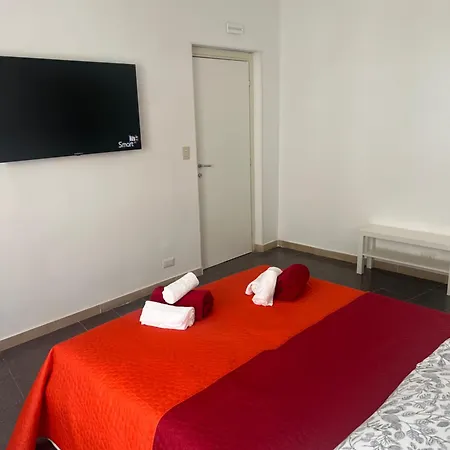Nic Trastevere House דירה